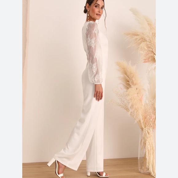 LULUS Lace ALL THE ADORATION White Long Sleeve Jumpsuit Size XS NWT - Picture 1 of 16